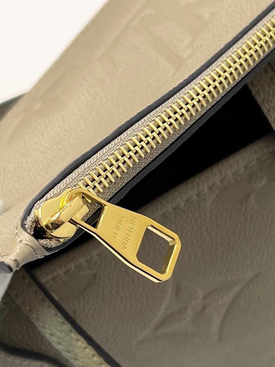 Сумка Louis Vuitton